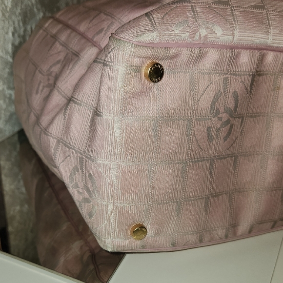 CHANEL Pink Tote Bag With COA - Picture 3 of 11